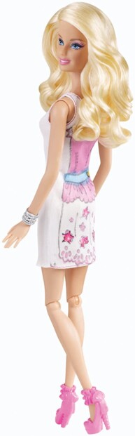 Poupée stylisme Barbie en robe blanche imprimé Hello Kitty et colliers superposés