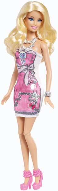 Figurine mode Barbie en robe blanche imprimé bleu, escarpins roses