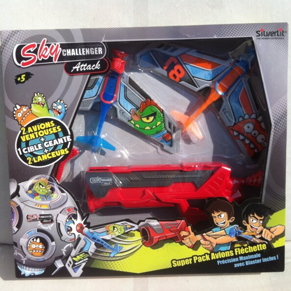 Jeu Sky Challenger Attack sous blister carton avec pistolet rouge, lanceur bleu, avions et cible inclus