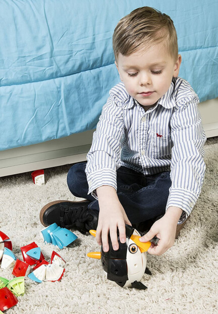 Kor Tazoo Jelo Geomag 70 pièces pour créer un pingouin amusant
