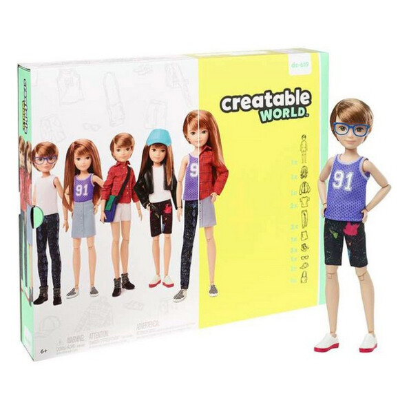 Poupée brune Creatable World entièrement personnalisable.