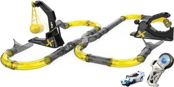 Circuit Exost Loop complet avec tubes jaunes, boulet pendulaire, voiture blanche et télécommande