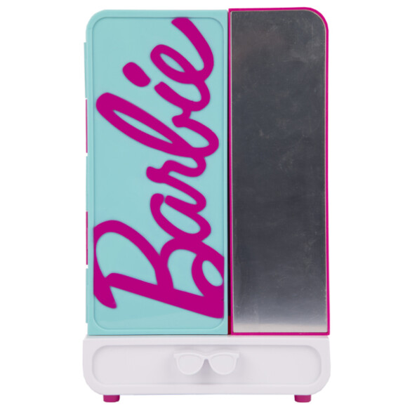 Emballage coffret couture Barbie avec poupée, armoire turquoise et tissus inclus