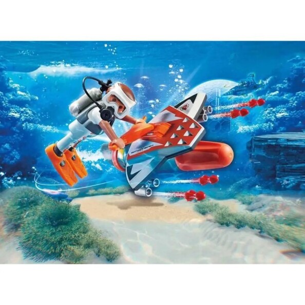 Mise en situation du propulseur playmobil avec figurine en combinaison de plongée