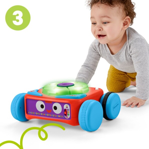 Bébé avec robot d'éveil : ramper et poursuivre