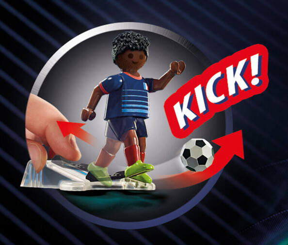 Action de frappe d'un ballon par playmobil articulé foot
