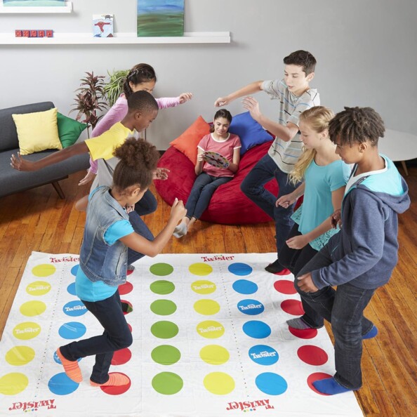 Partie entre enfants de Twister XXL