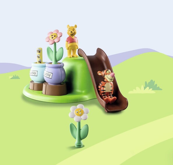 Winnie et Tigrou, un toboggan, deux pots de miel
