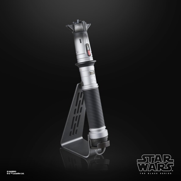 Réplique fidèle 1:1 au sabre de Baylan Skoll par Hasbro
