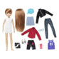 Poupée articulée personnalisable avec 12 vêtements et accessoires.
