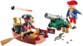 Les deux Playmobils pirate et soldat de la valisette Playmobil Pirates n°9102.