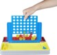 Traction de la grille du jeu de voyage Puissance 4 pour libérer les jetons