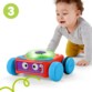 Bébé avec robot d'éveil : ramper et poursuivre
