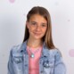 Fille avec vrai collier du pack de poupées BFF