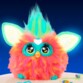 Peluche électronique Furby corail, yeux brillants et cœur lumineux sur le front