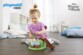 Fille qui s'amuse avec Winnie l'ourson et Tigrou Playmobil