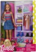 Coffret Barbie FVJ42 tendance avec tout le nécessaire pour jouer à la styliste