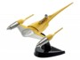 Miniature du chasseur N-1 de Naboo jaune doré et argent avec droïde astromécano sur socle noir en situation